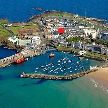 1 Princess Red - Portrush By The Sea Exterior photo